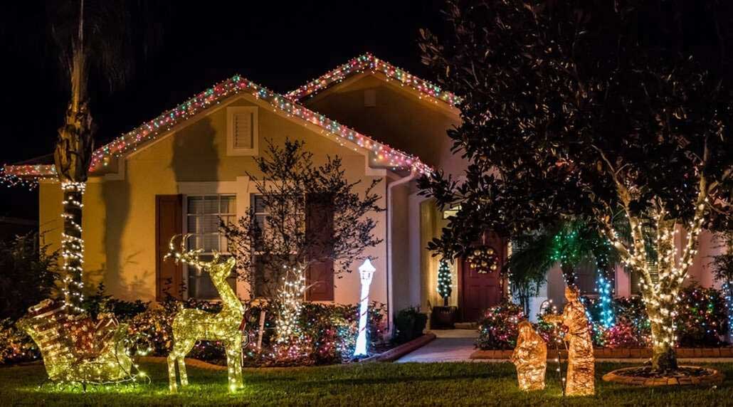 Christmas Light Hanging Services Near Me